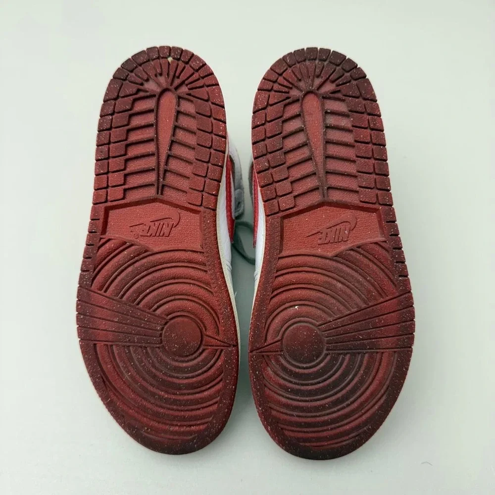 Nike jordan mid
